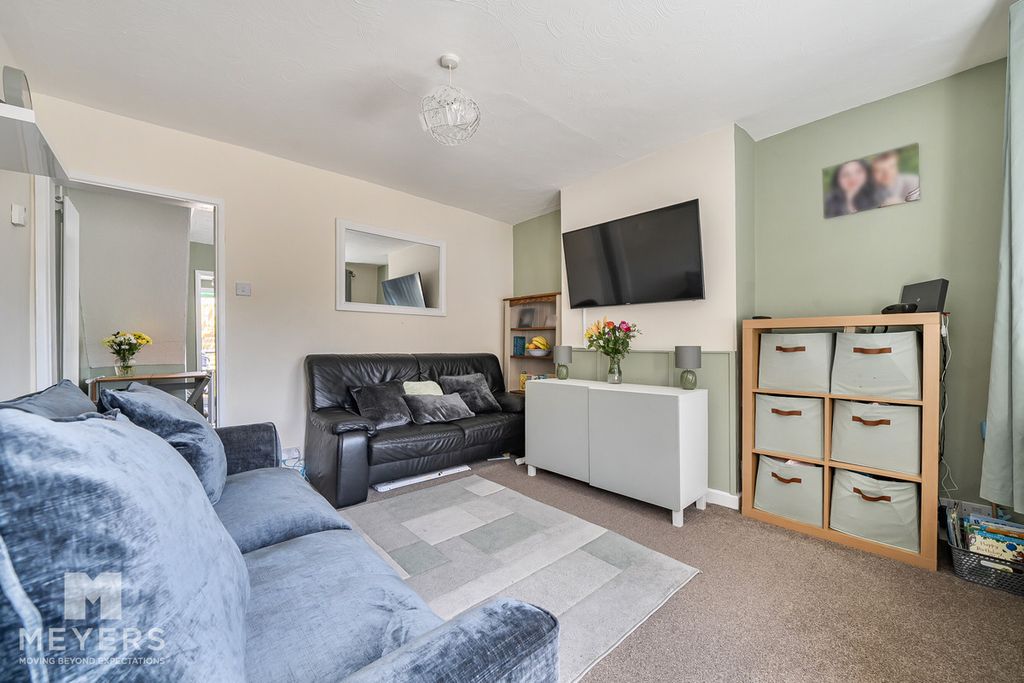 Property photo 3 of 17