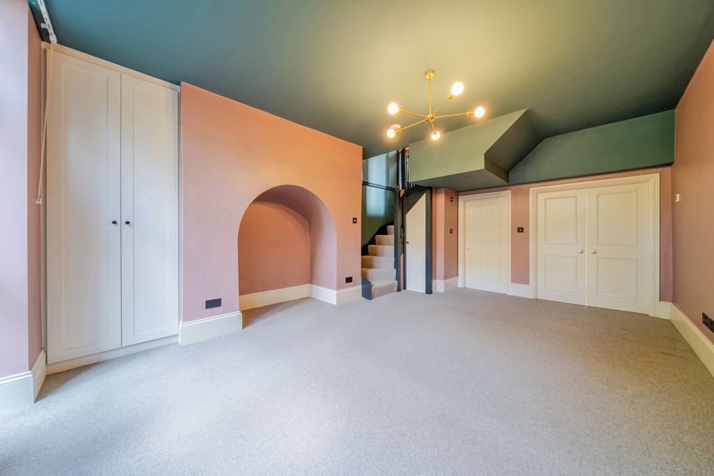 Property photo 2 of 26 1529216-21-6Abfe0...