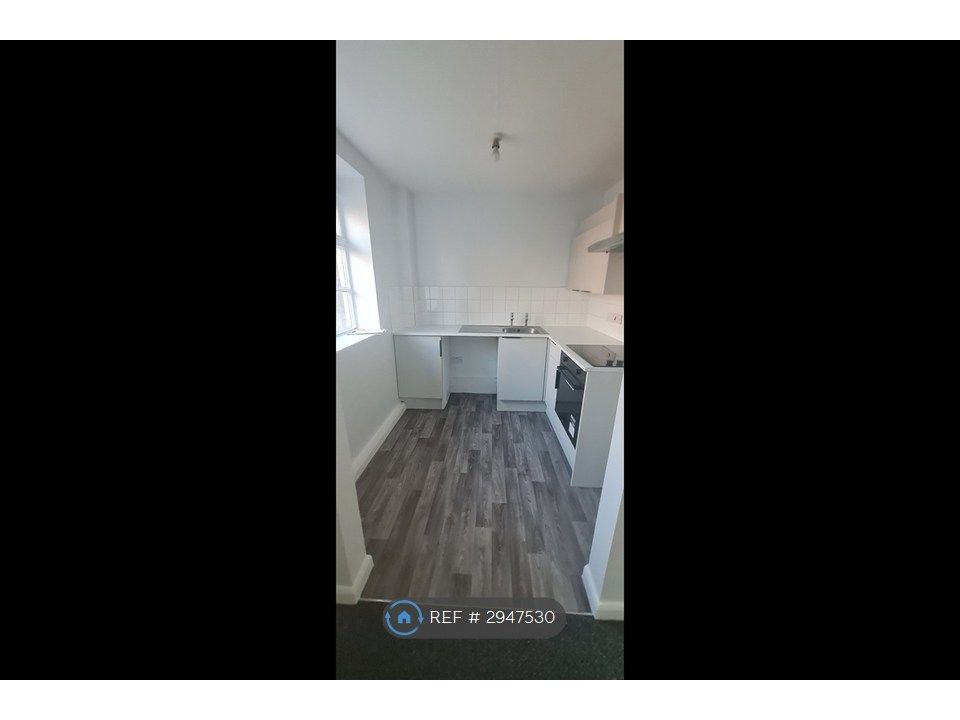 Property photo 1 of 5 Kitchen