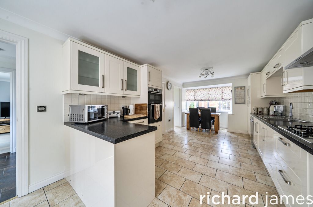 Property photo 2 of 20 E971682725794d23B20E0E0F28238233