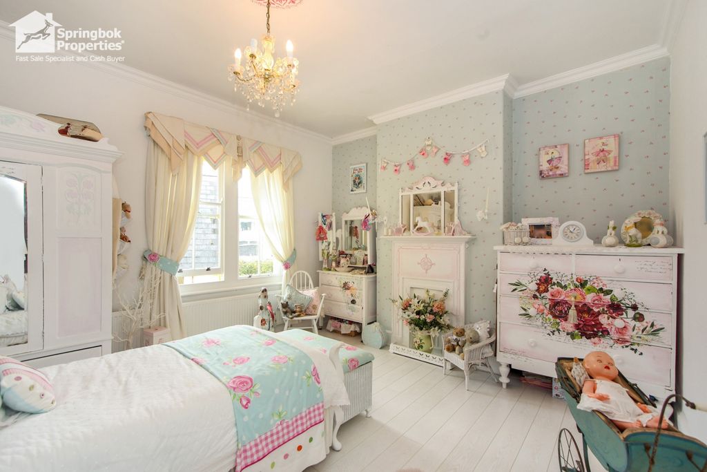 Additional image 22 of 6 bed detached house for saleBritannia Villas, Britannia Terrace, Blackwood, Gwent NP12