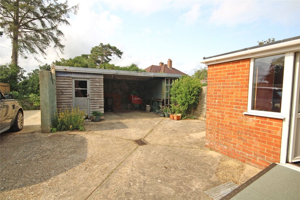 Property photo 2 of 14 Picture No. 13