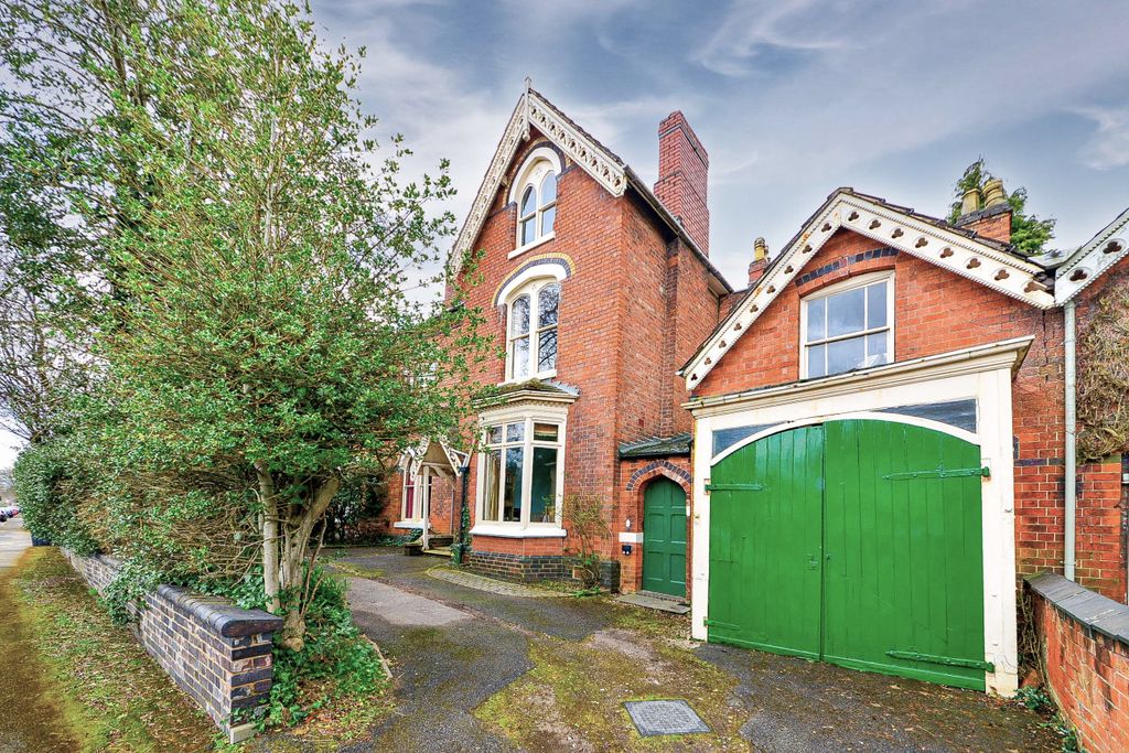 Property photo 1 of 29