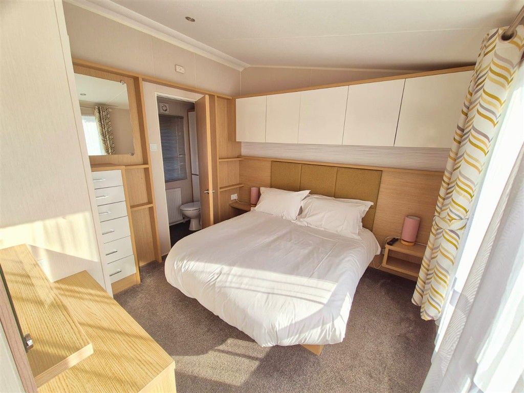 Property photo 3 of 8 Bedroom