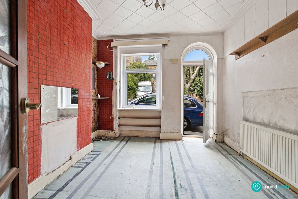 Property photo 3 of 19