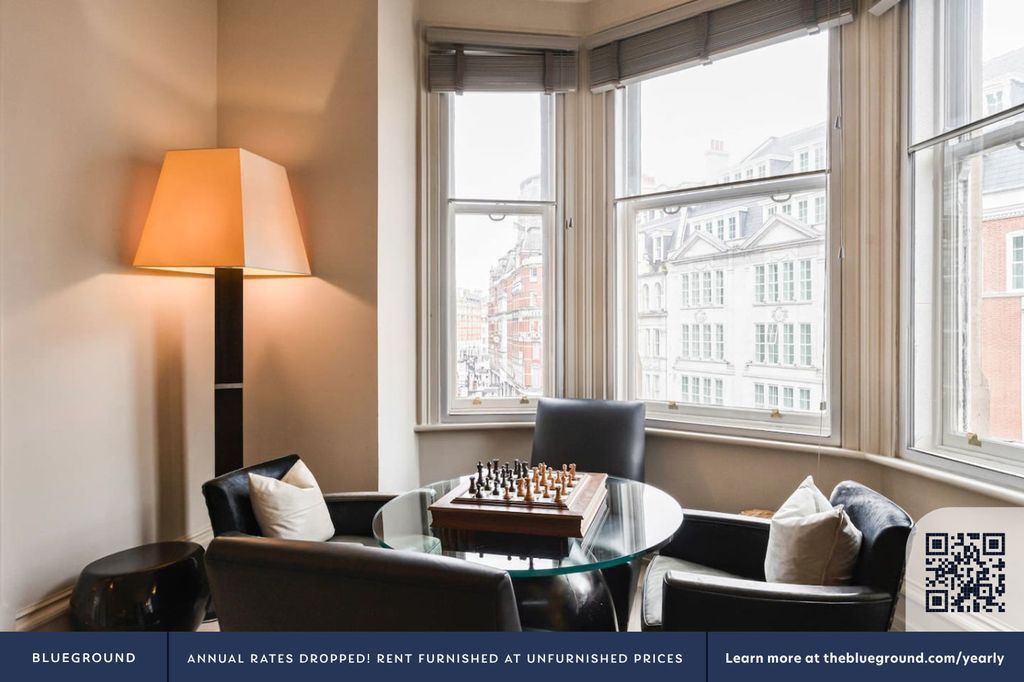 Property photo 3 of 37 Building's Lounge