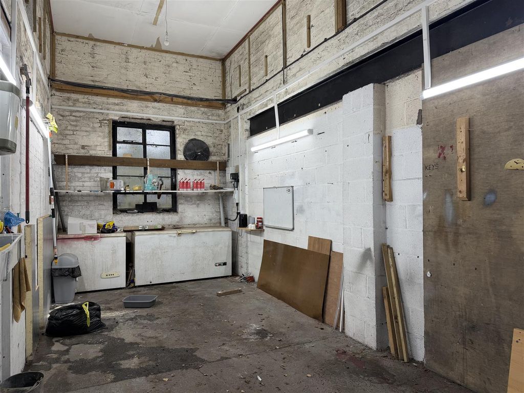 Property photo 2 of 4