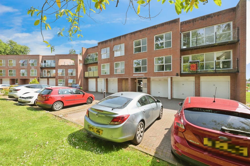 Property photo 1 of 17