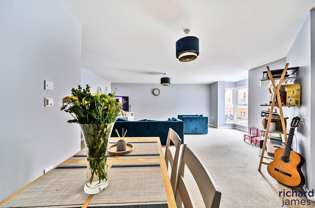 Property photo 3 of 15 438Fcc991c884047A2611A4c8c46Fad6