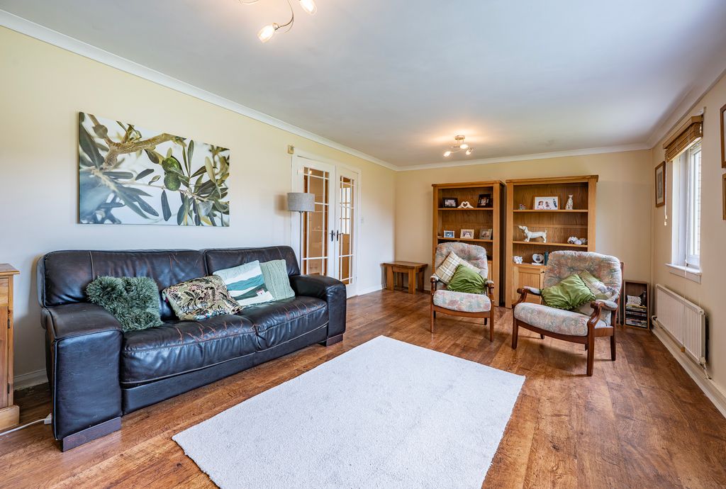 Property photo 3 of 61