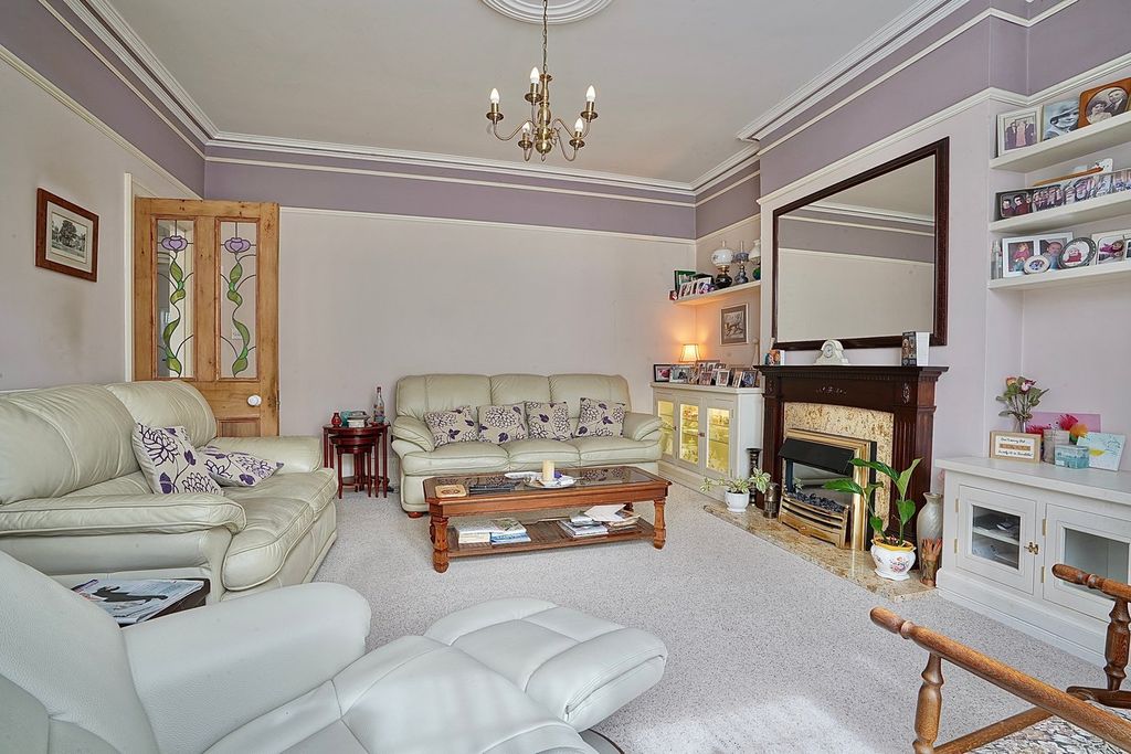 Property photo 3 of 22