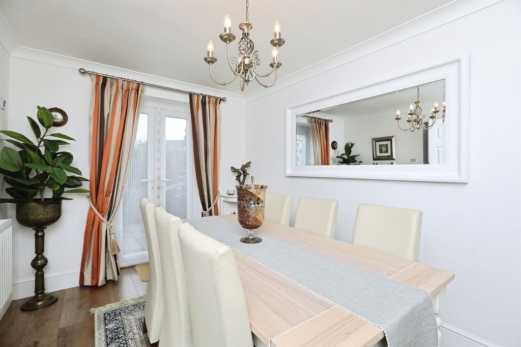 Property photo 3 of 22