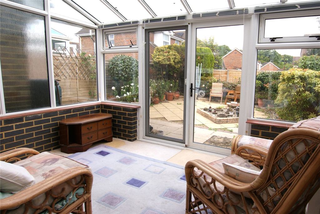 Property photo 2 of 12 Picture No. 15