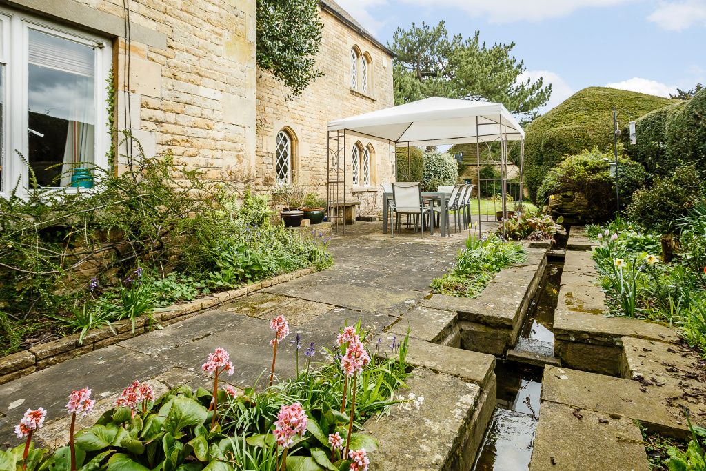 Property photo 3 of 27