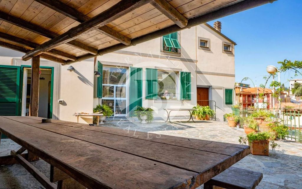 Property photo 3 of 25