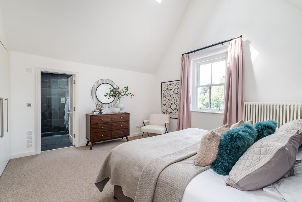 Additional image 11 of 4 bed flat for sale85 Petersham Road, Richmond TW10