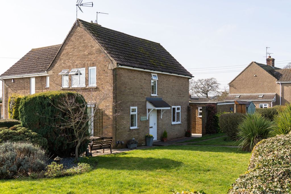 Property photo 2 of 18