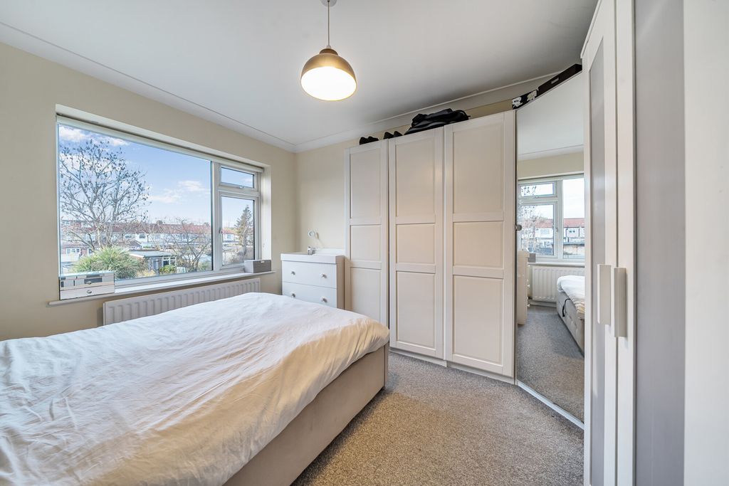 Property photo 3 of 10 1383736-14-6929c2...