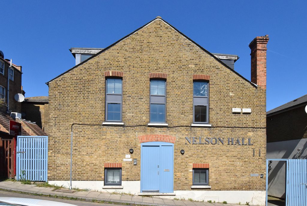 Property photo 1 of 7