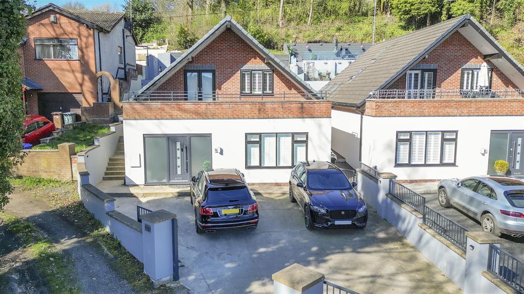 Property photo 3 of 34 Front External