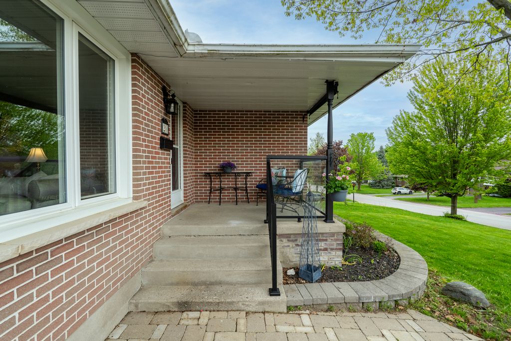Property photo 3 of 40
