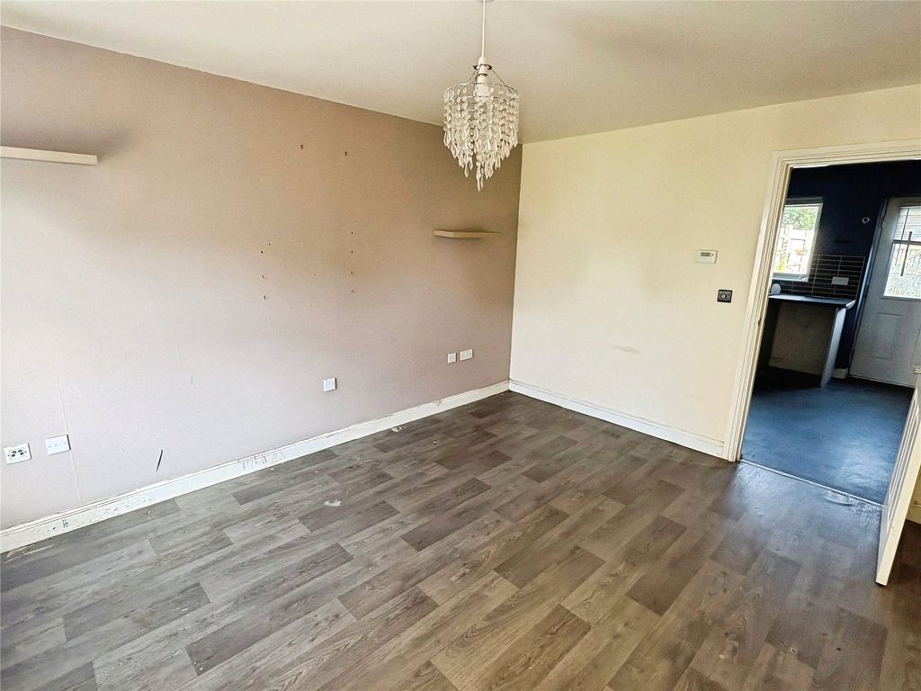 Property photo 2 of 12 Picture No. 22