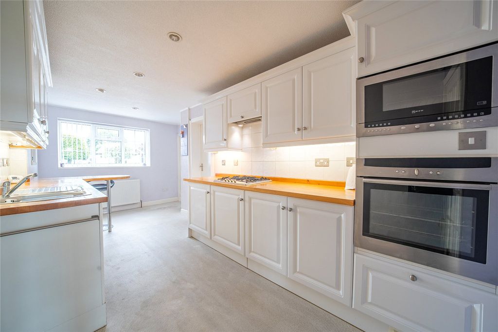 Property photo 3 of 21 Picture No. 10