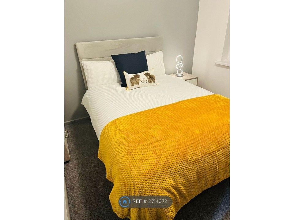 Property photo 2 of 35