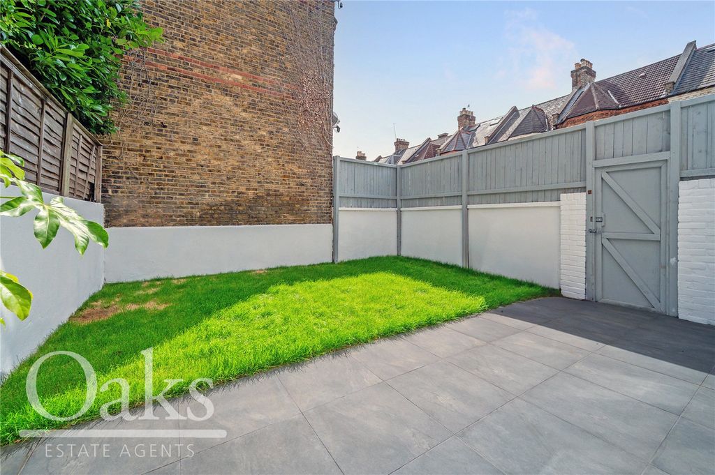Property photo 3 of 13 Picture No. 05
