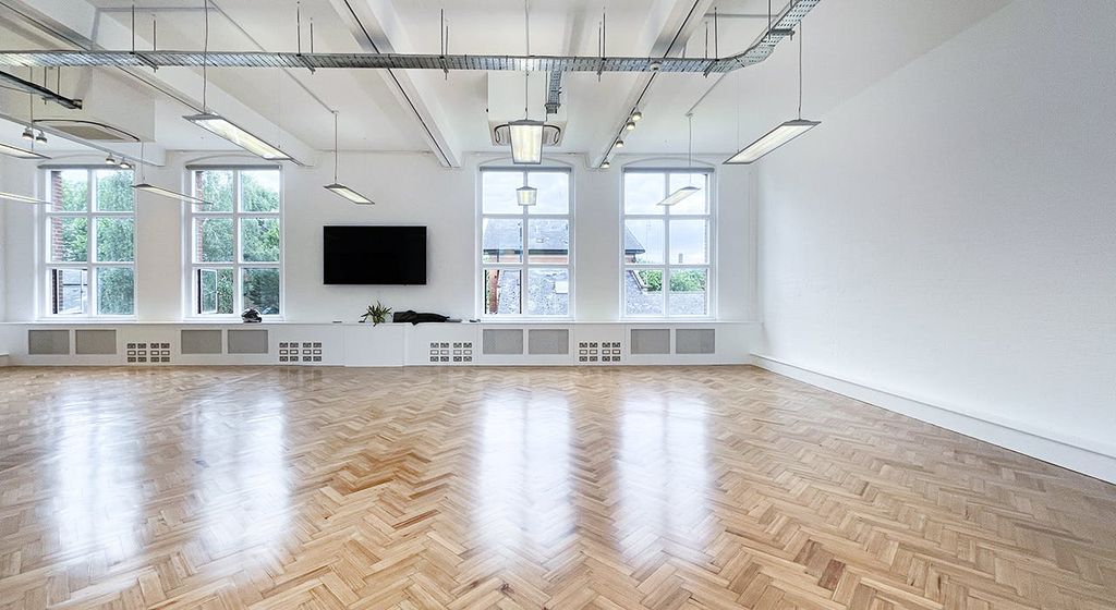 Property photo 2 of 9 89 Peoples Hall W11 Office To Let Int7.Jpg