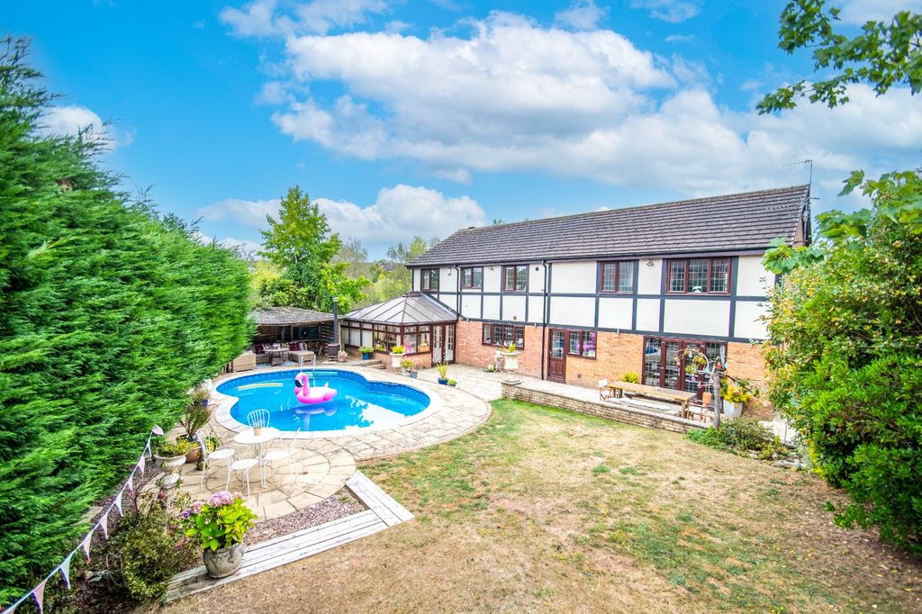 Property photo 2 of 49 Picture No. 01