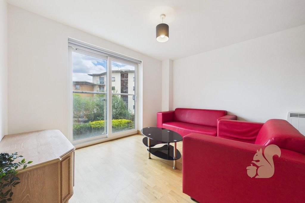 Property photo 3 of 8 Cam01254G0-Pr0495-Still007.Jpg
