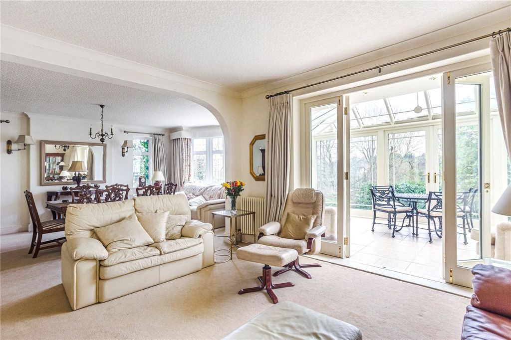 Property photo 3 of 16 Living Room