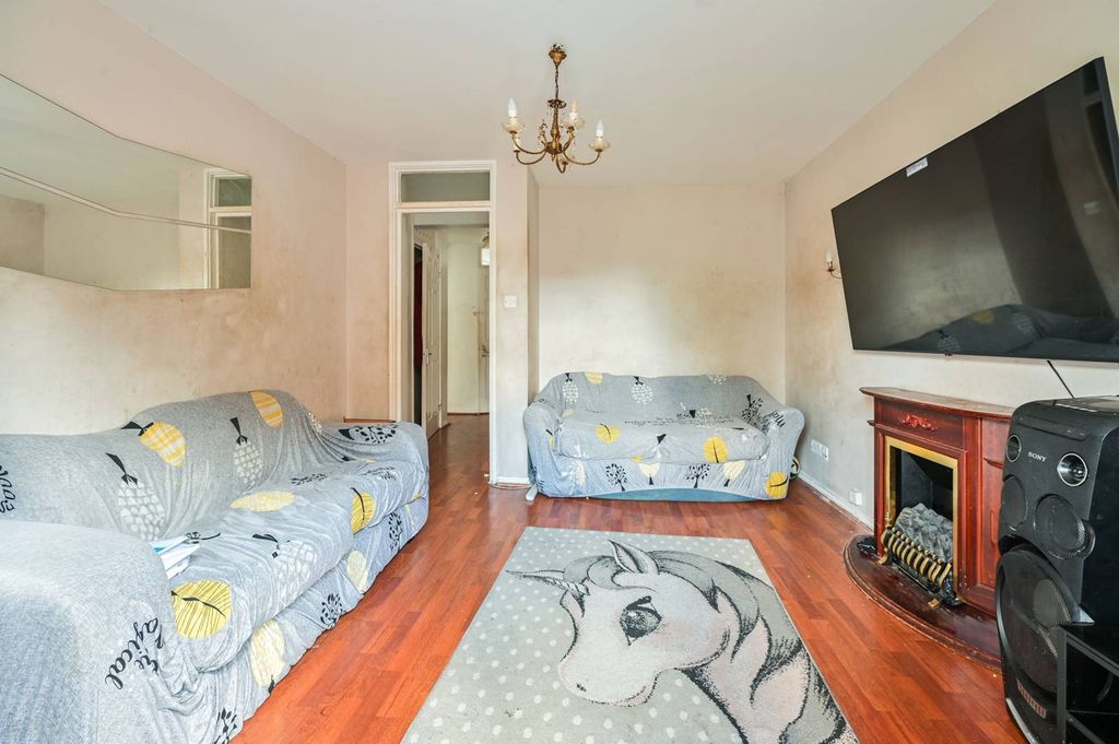 Property photo 3 of 7