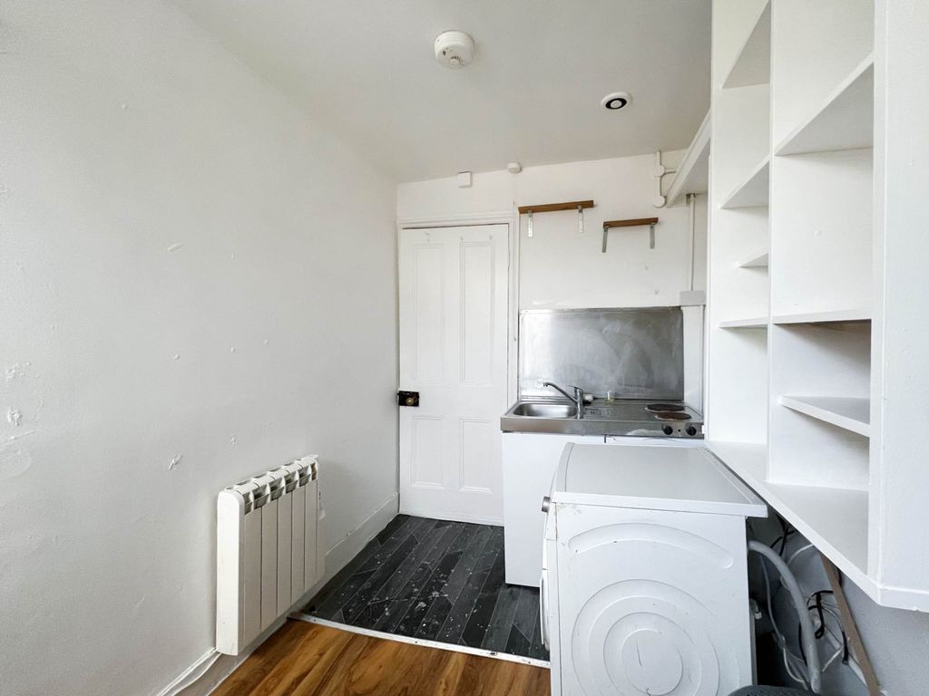 Property photo 2 of 3