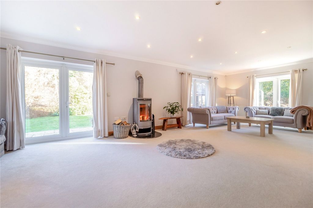 Property photo 3 of 39 Open Plan