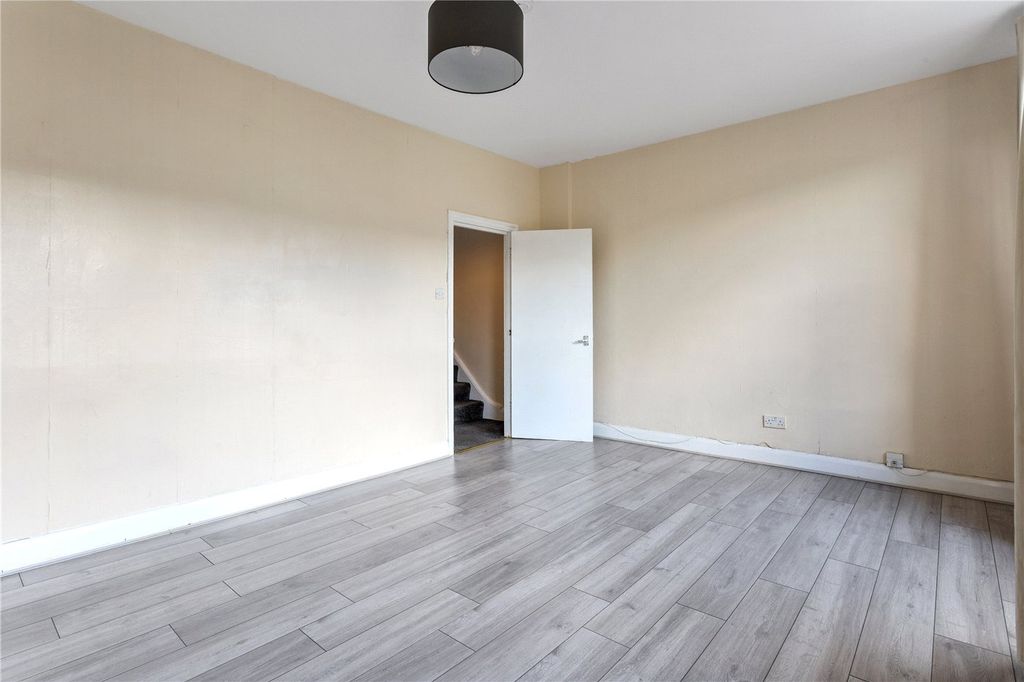 Property photo 3 of 12 Picture No. 29