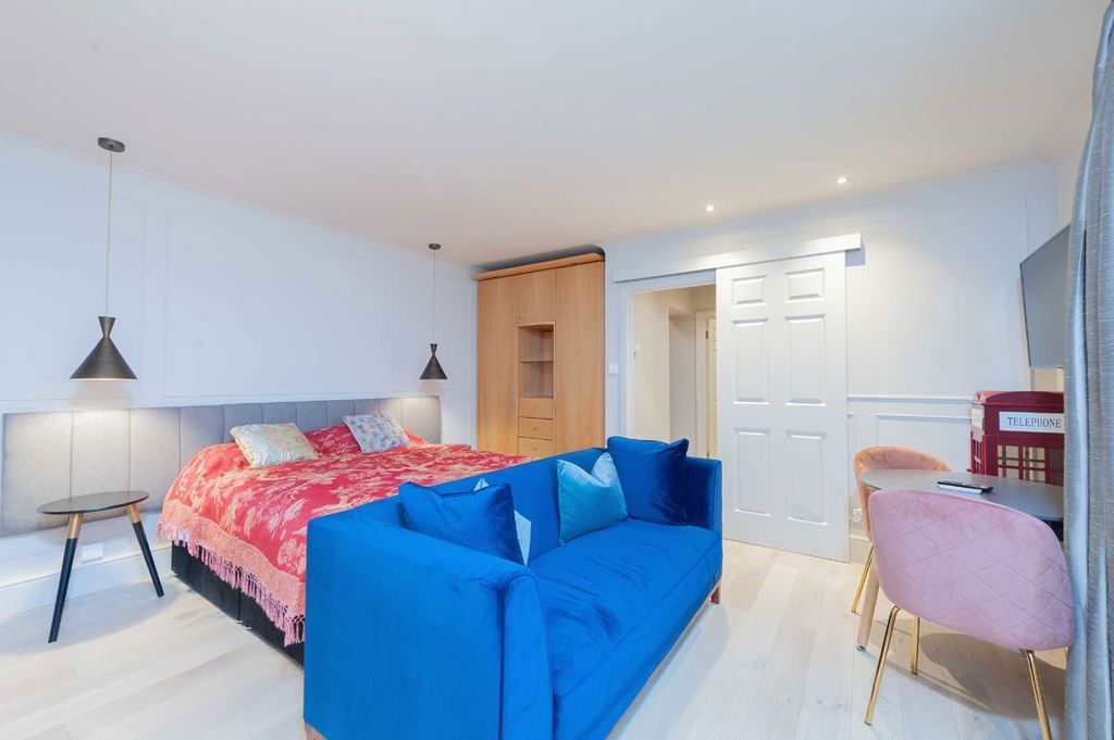 Property photo 2 of 4