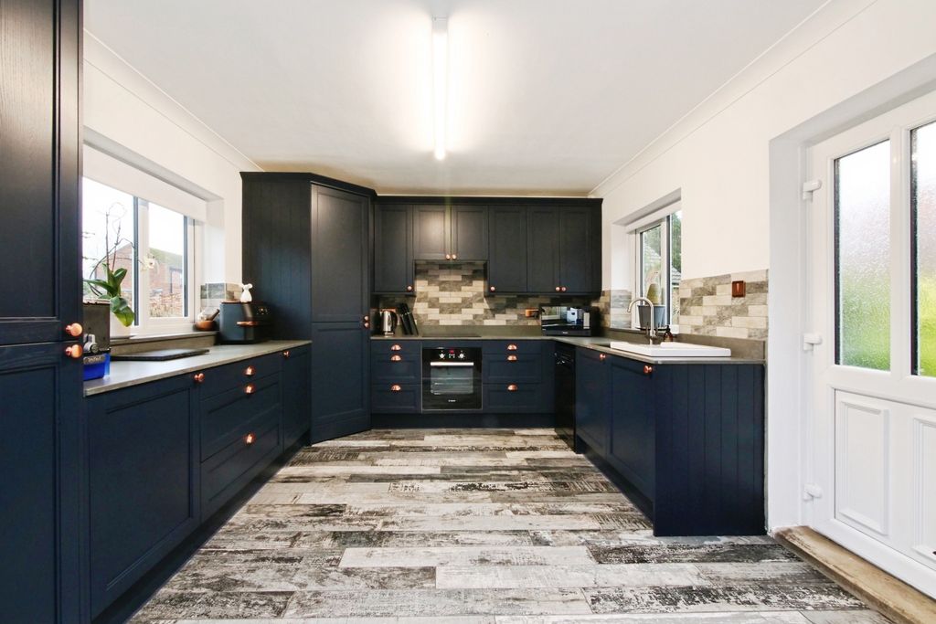 Property photo 3 of 18 Photo #3