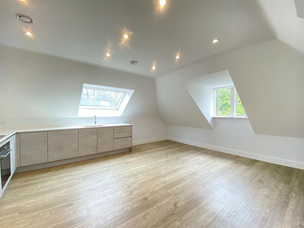 Property photo 3 of 6 Living Area.Jpg