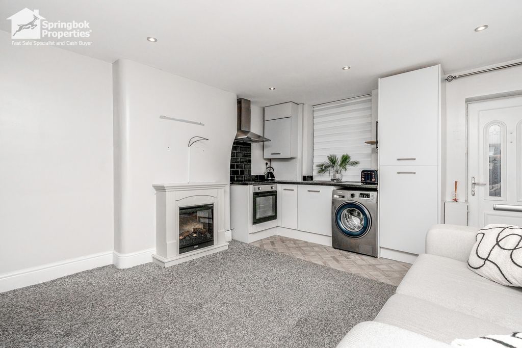 Property photo 2 of 11 Image 1