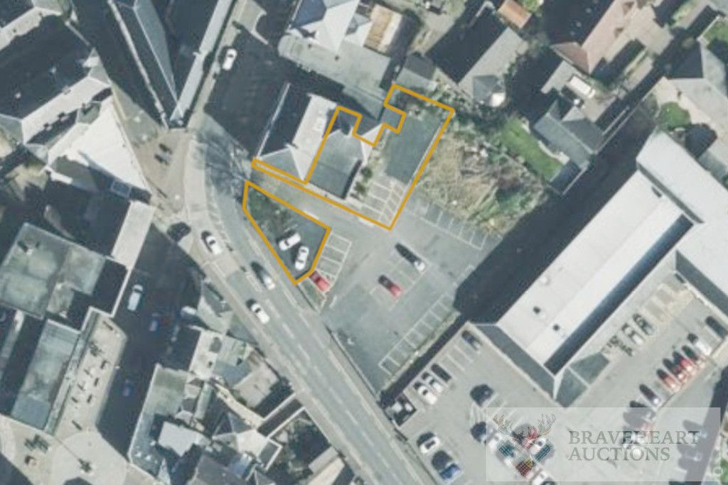 Property photo 1 of 9 Photo 8