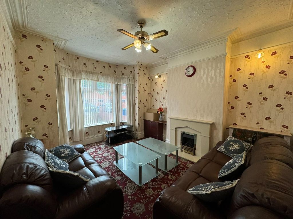 Property photo 2 of 25