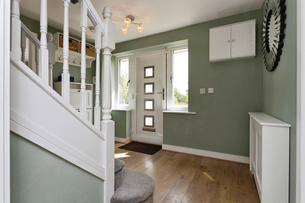 Property photo 3 of 28 Pbox-Img.Jpg