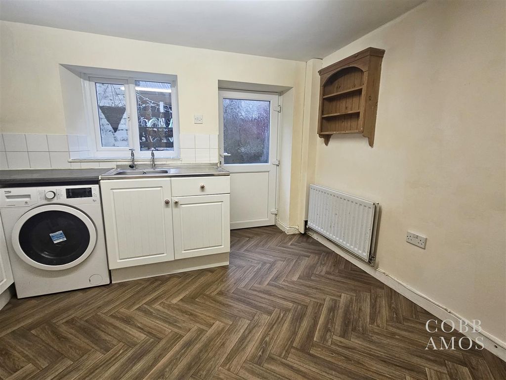 Property photo 2 of 15 Kitchen 2.Jpg