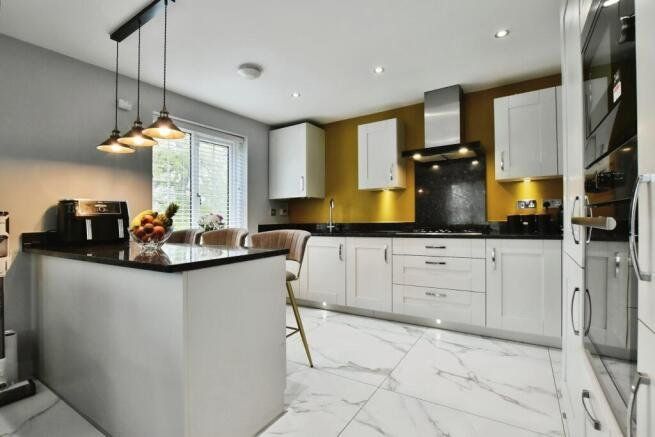 Property photo 3 of 16 Kitchen