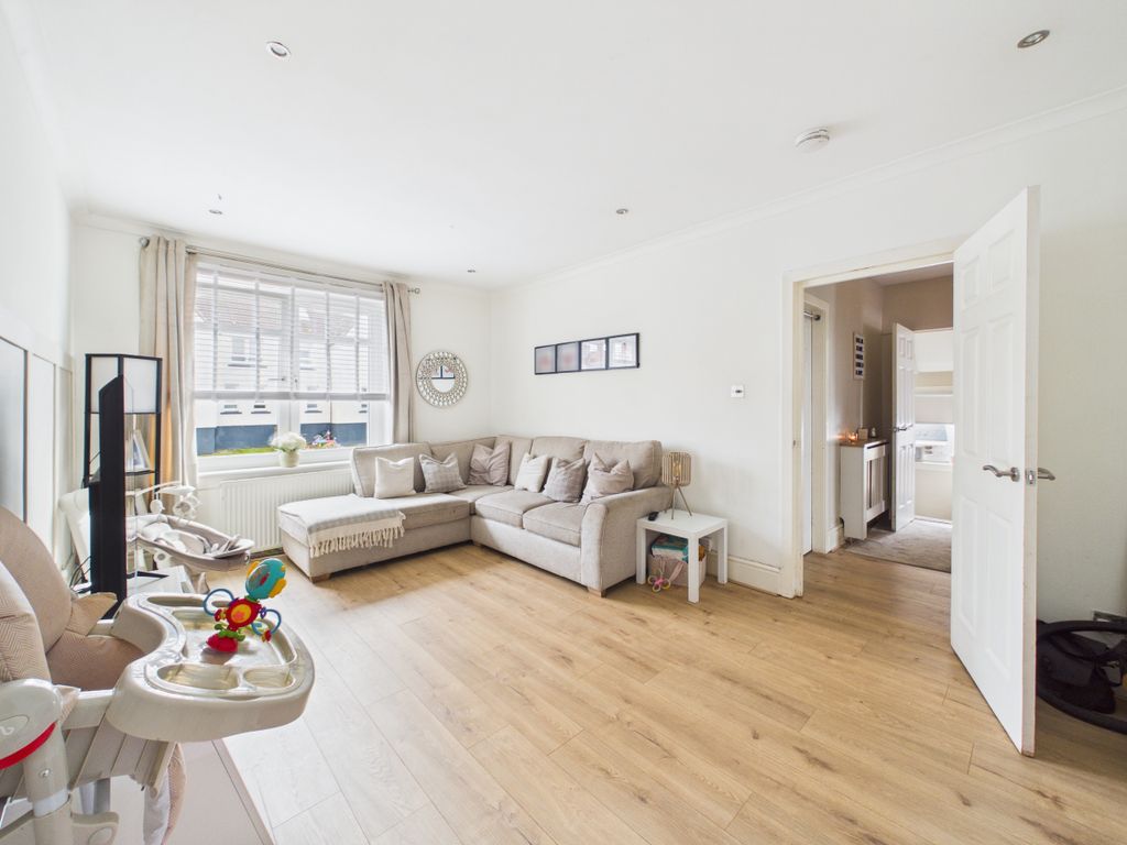 Property photo 3 of 23