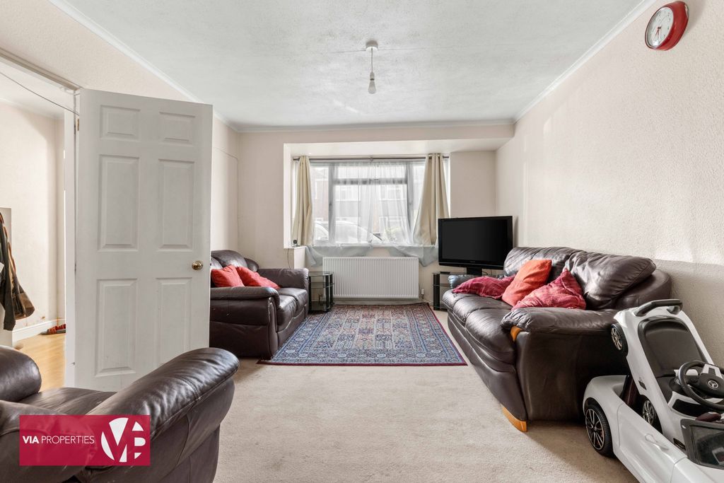 Property photo 2 of 15 Photo 1