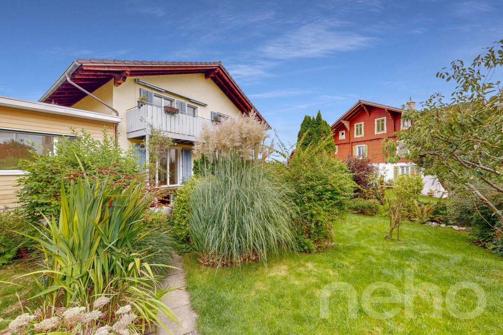 Property photo 3 of 13