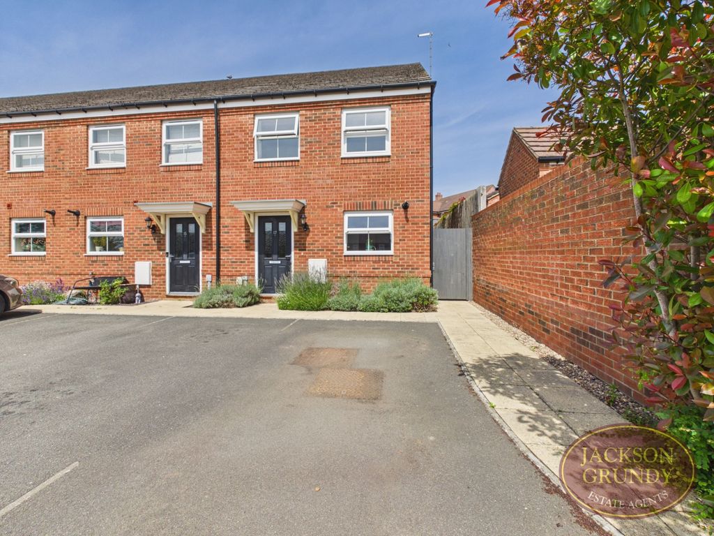 Property photo 1 of 15 Sanders Terrace